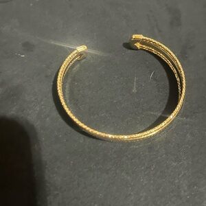 Chic Gold-Toned Bracelet